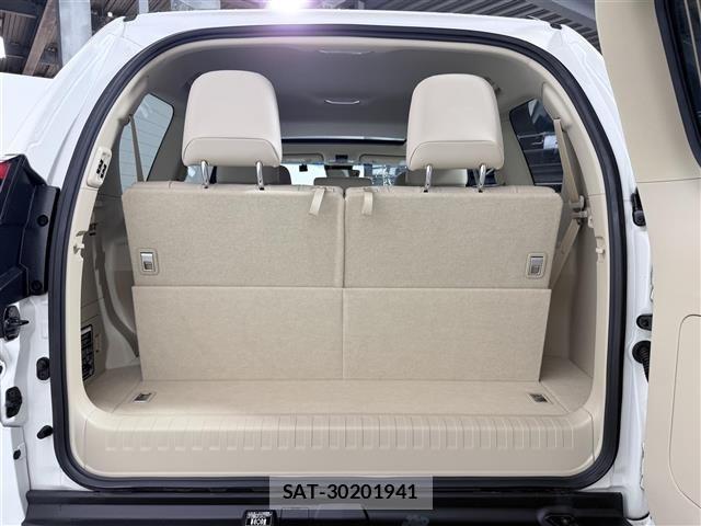Toyota LAND CRUISER PRADO 2022 8907410-8
