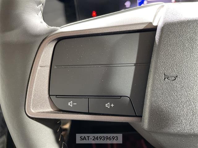 Nissan ROOX 2025 8903276-17