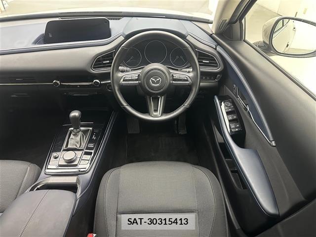Mazda CX-30 2023 8930606-4