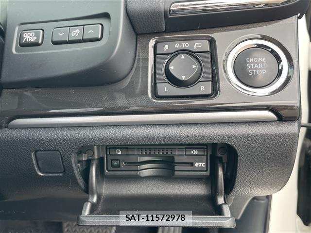 Toyota CROWN 2013 8680557-3
