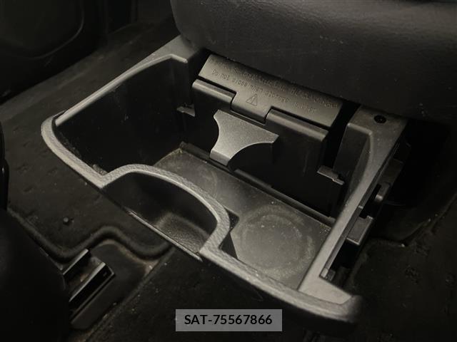 Nissan SERENA 2017 8927107-3