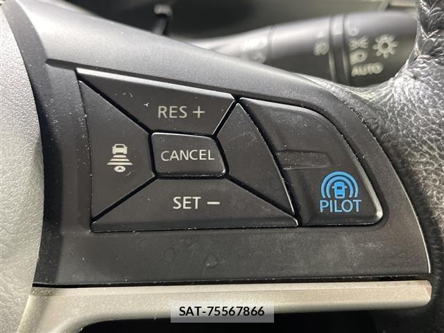 Nissan SERENA 2017 8927107-7
