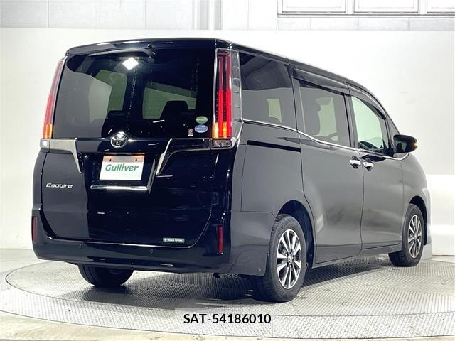 Toyota ESQUIRE 2020 8908818-19