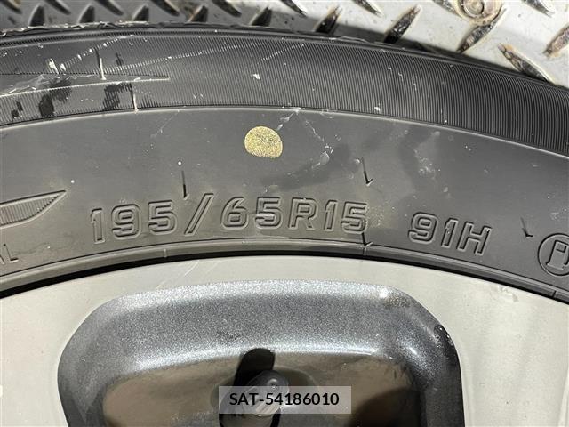 Toyota ESQUIRE 2020 8908818-9