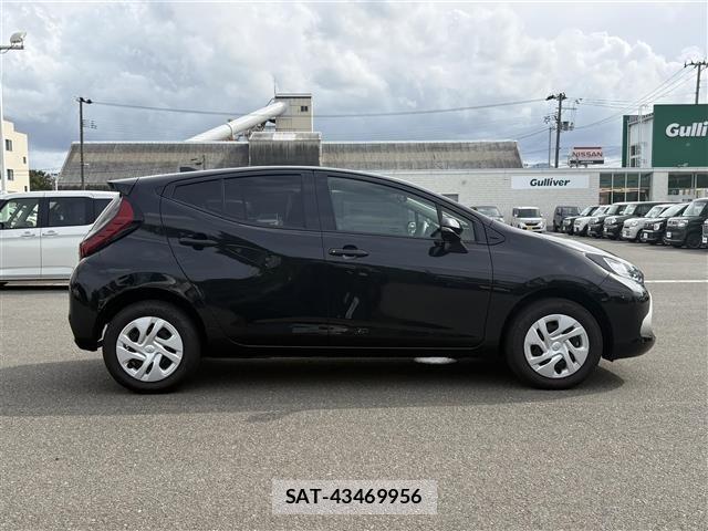 Toyota AQUA 2025 8705698-11