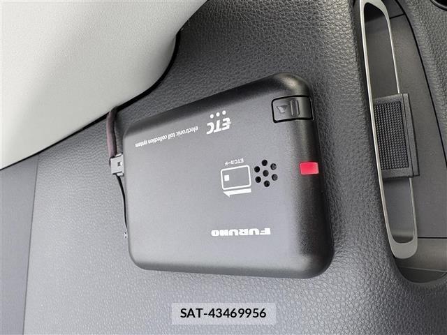 Toyota AQUA 2025 8705698-21