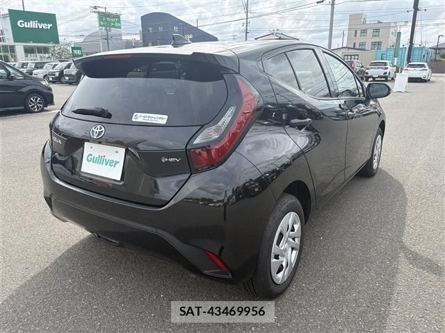 Toyota AQUA 2025 8705698-22