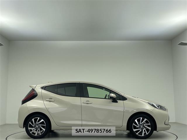 Toyota AQUA 2023 8948464-13