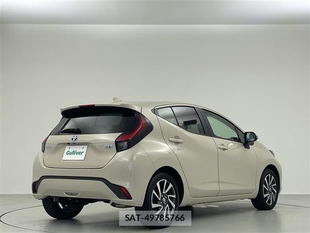 Toyota AQUA 2023 8948464-2