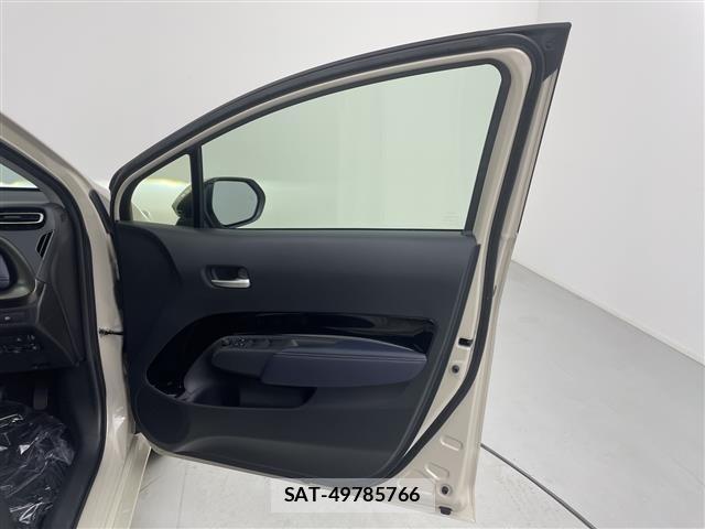 Toyota AQUA 2023 8948464-6