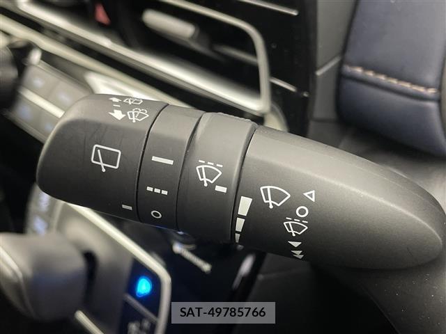 Toyota AQUA 2023 8948464-8