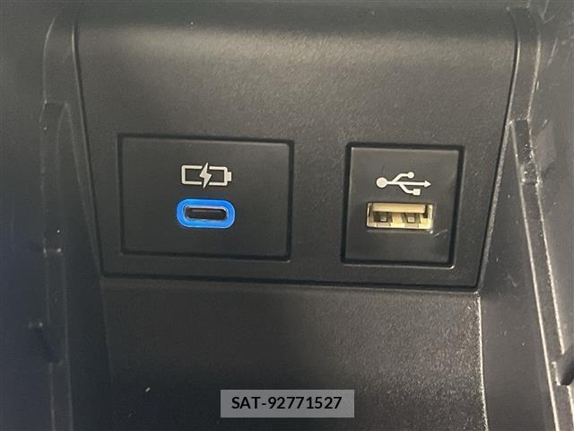 Toyota NOAH 2023 8683549-2