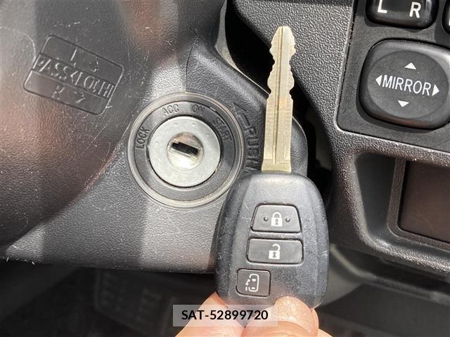 Toyota HIACE WAGON 2015 8915570-1
