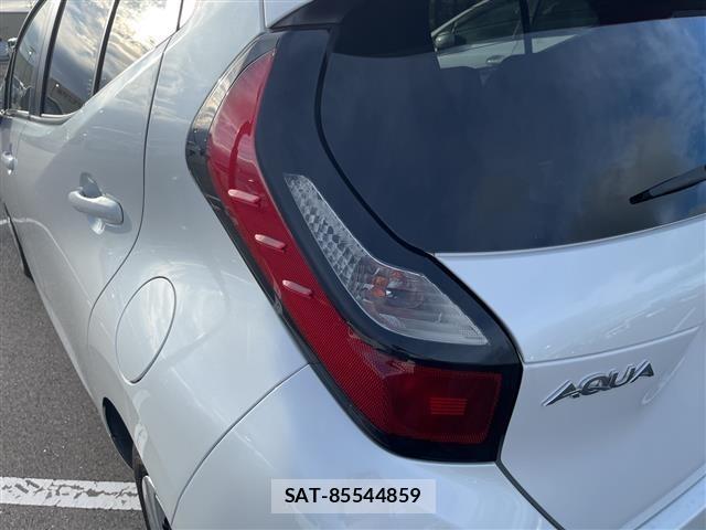 Toyota AQUA 2021 8705705-13