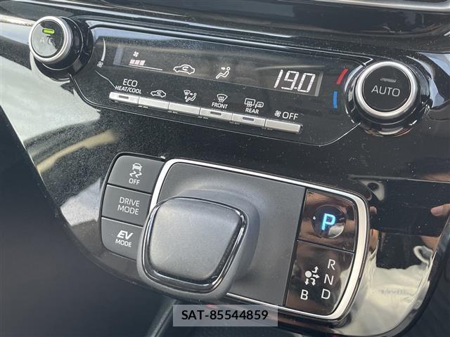 Toyota AQUA 2021 8705705-2