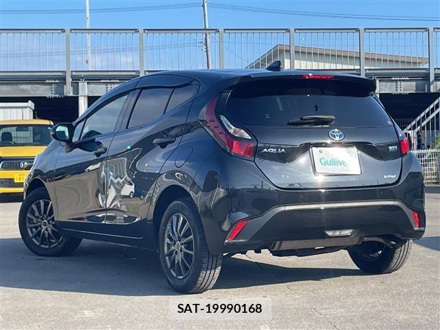 Toyota AQUA 2023 8705706-13