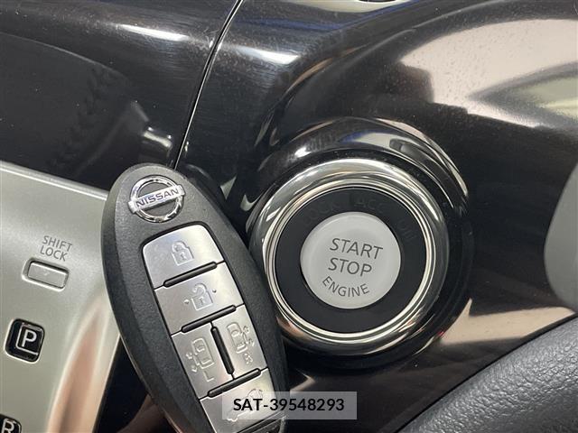 Nissan ELGRAND 2015 8689718-19