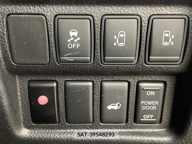 Nissan ELGRAND 2015 8689718-21