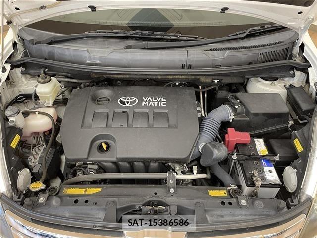 Toyota ISIS 2016 8947885-13