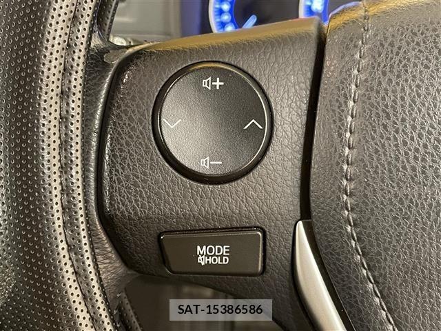 Toyota ISIS 2016 8947885-7