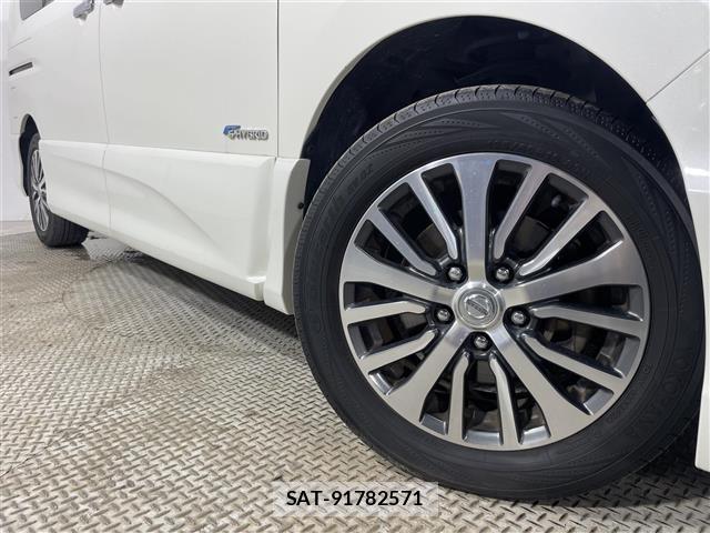 Nissan SERENA 2014 8927173-8