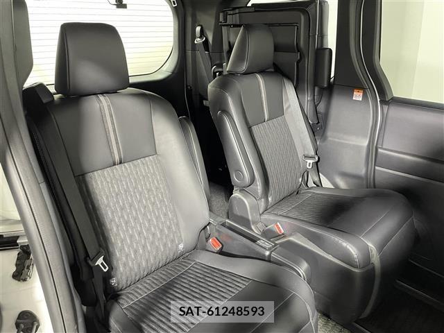 Toyota NOAH 2023 8683554-21