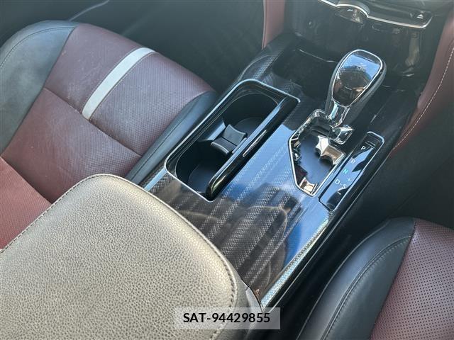 Toyota CROWN 2015 8680559-4