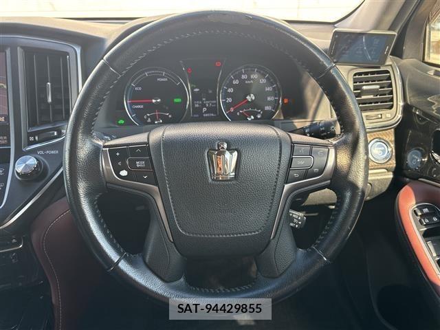 Toyota CROWN 2015 8680559-7