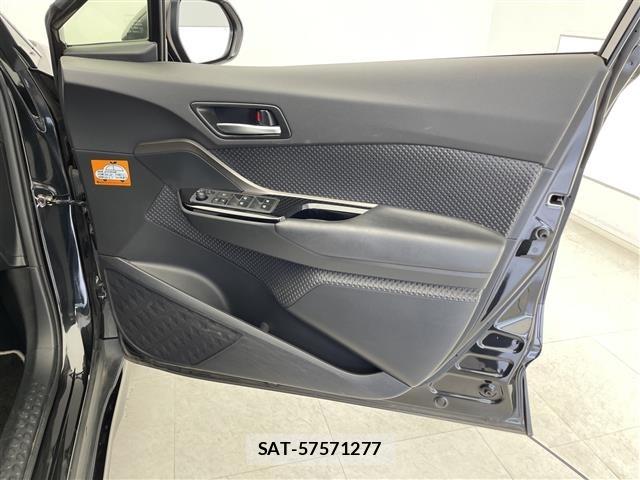 Toyota C-HR 2019 8684657-6