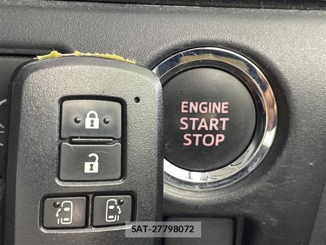 Toyota ESQUIRE 2016 8692643-2