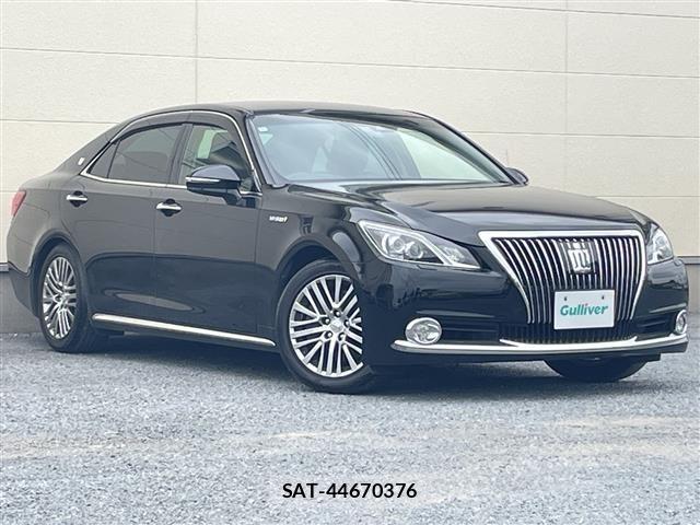 Toyota CROWN MAJESTA 2016 8680761-0