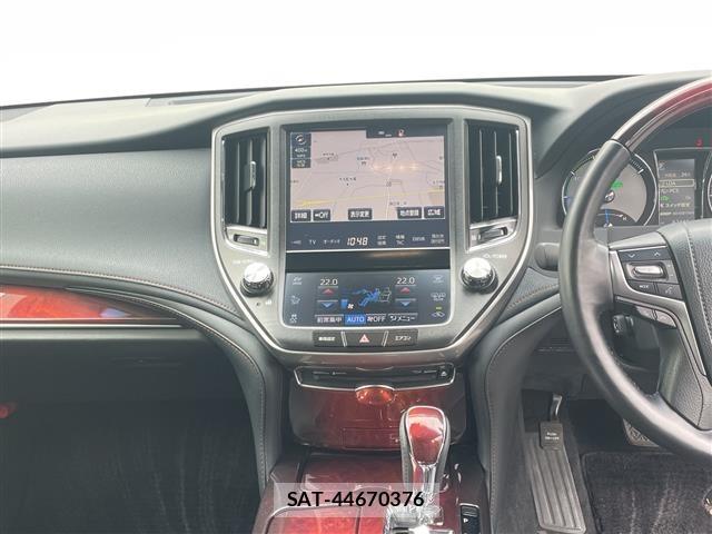 Toyota CROWN MAJESTA 2016 8680761-21
