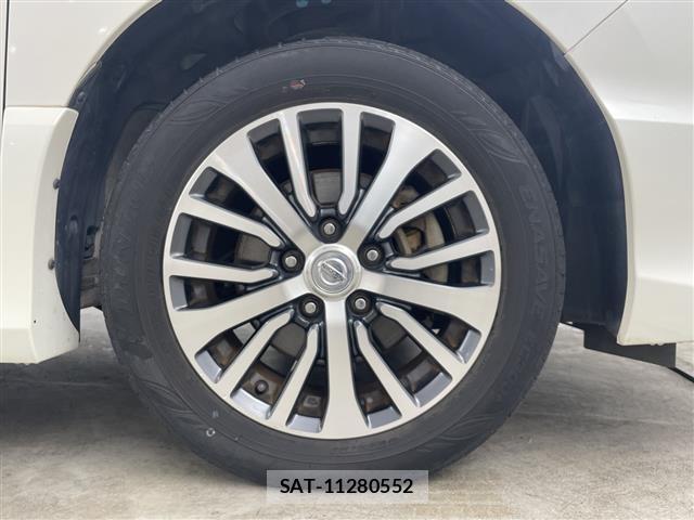 Nissan SERENA 2015 8672002-11