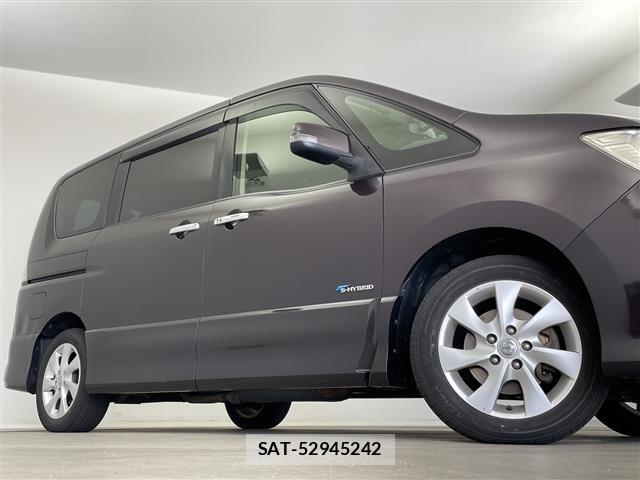 Nissan SERENA 2013 8927196-11