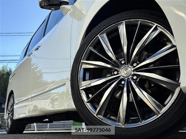 Nissan ELGRAND 2011 8689719-1