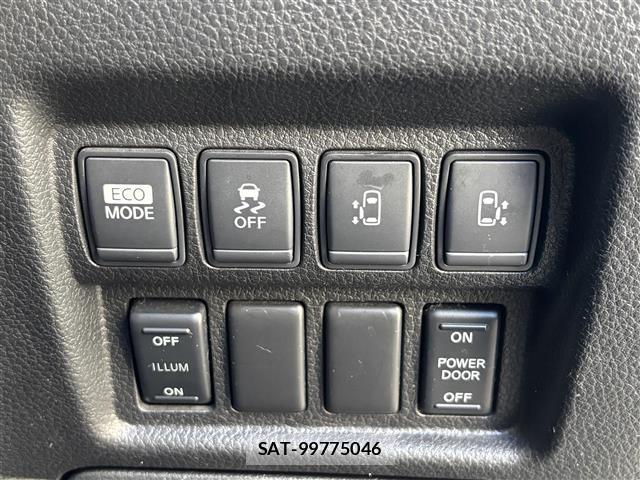 Nissan ELGRAND 2011 8689719-2