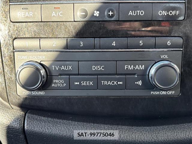 Nissan ELGRAND 2011 8689719-4