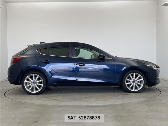 Mazda AXELA 2017 8678396-2