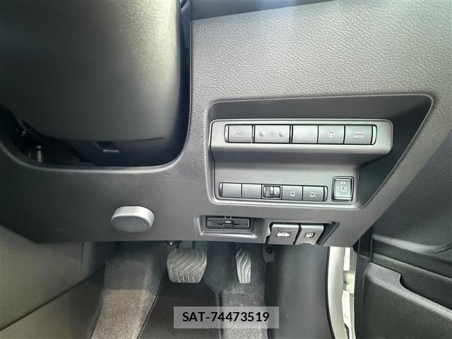 Nissan SERENA 2023 8672015-7
