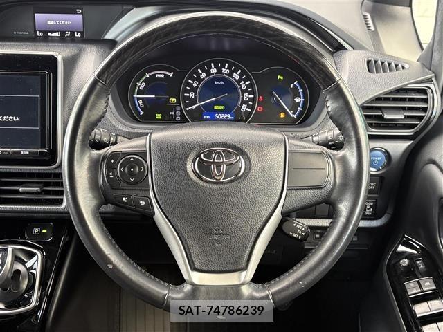 Toyota NOAH 2020 8683567-3