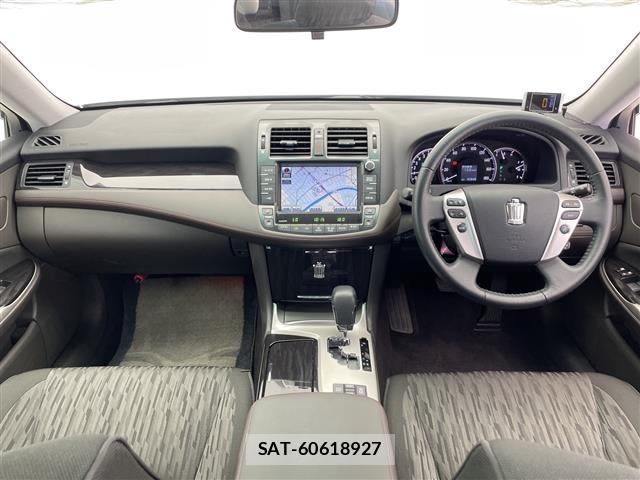 Toyota CROWN 2010 8680561-15