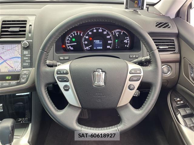 Toyota CROWN 2010 8680561-20