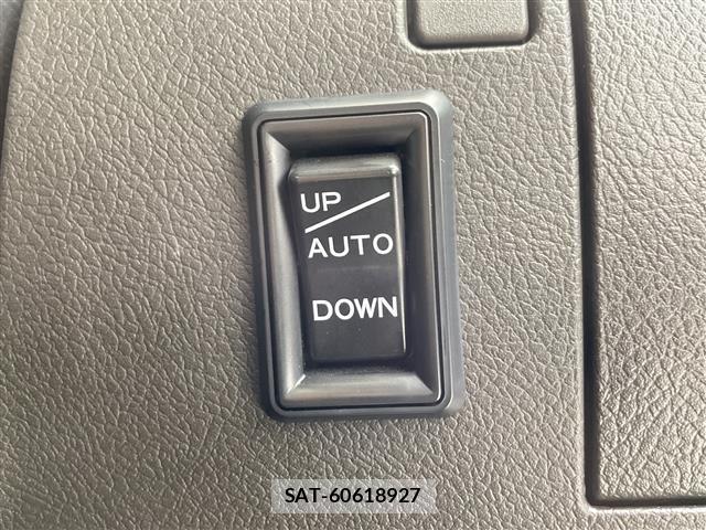 Toyota CROWN 2010 8680561-4