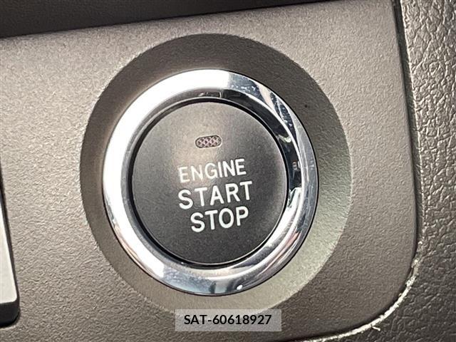 Toyota CROWN 2010 8680561-9