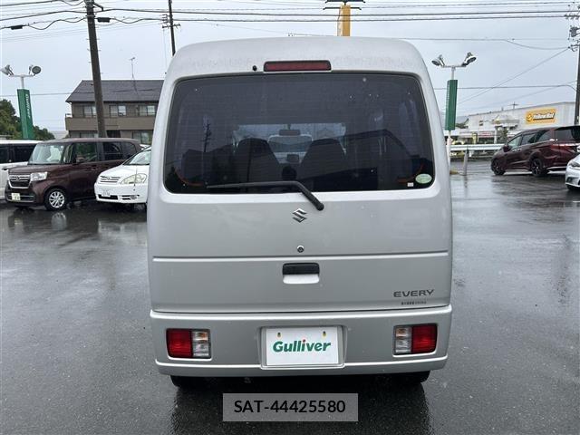 Suzuki EVERY 2006 8928039-11