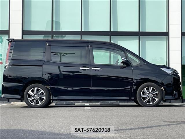 Toyota NOAH 2021 8683569-20