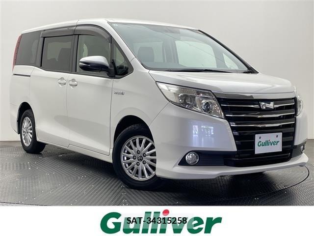 Toyota NOAH 2015 8683571-0