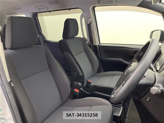 Toyota NOAH 2015 8683571-10
