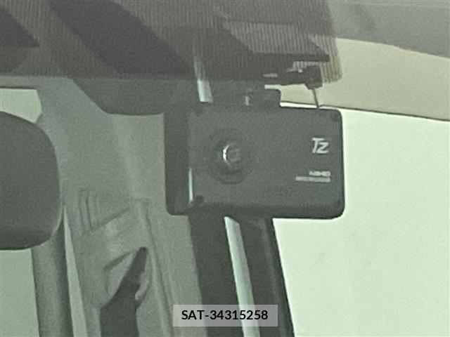 Toyota NOAH 2015 8683571-19