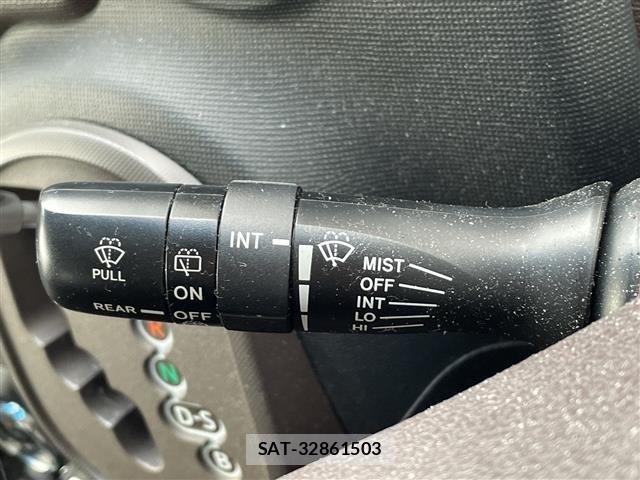 Toyota SPADE 2012 8917332-1